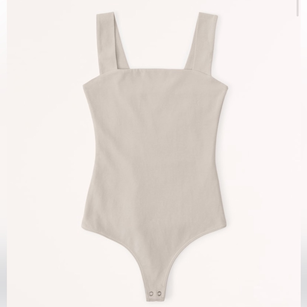 Double layered seamless fabric square neck bodysuit